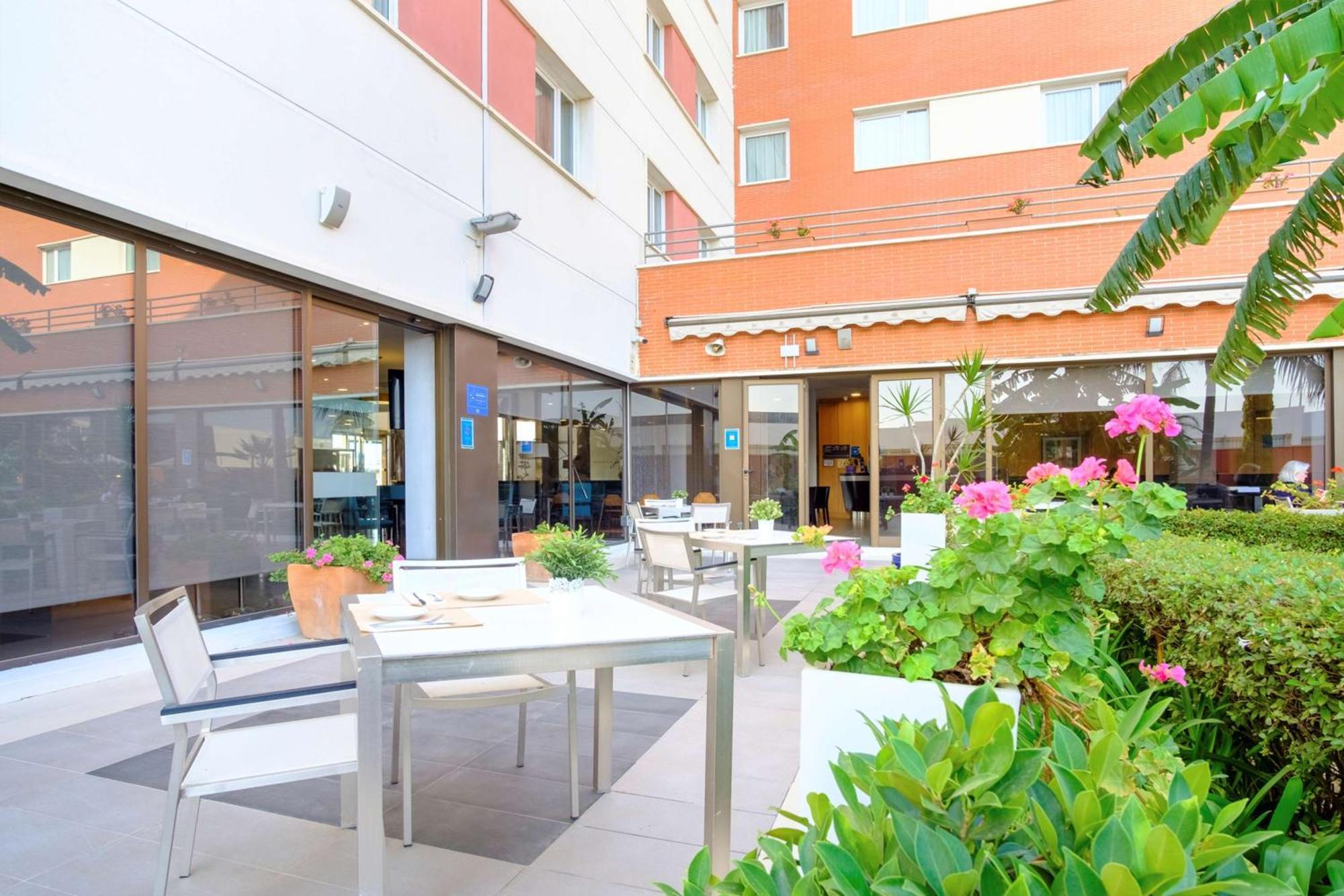 Hilton Garden Inn Malaga Exterior photo